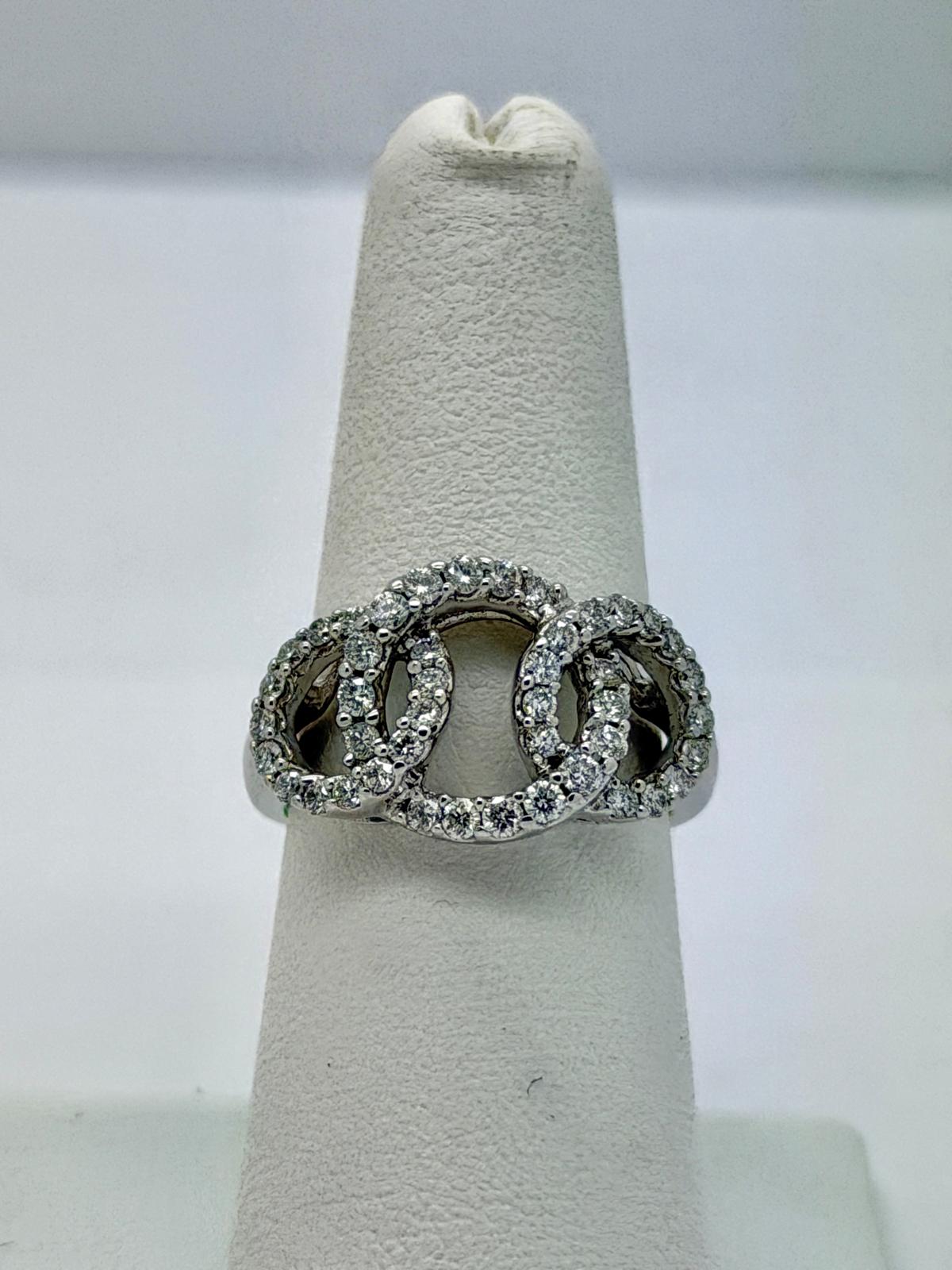 Beautiful Diamond Ring 