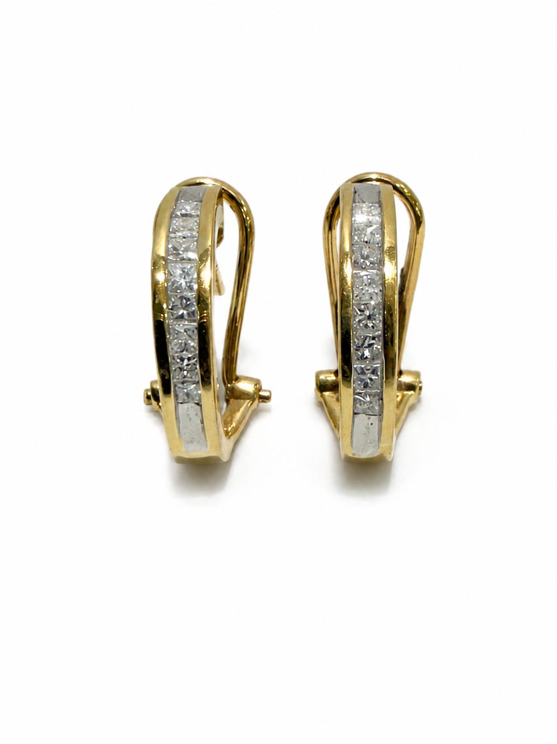 Huggies set in Yellow Gold and Diamonds