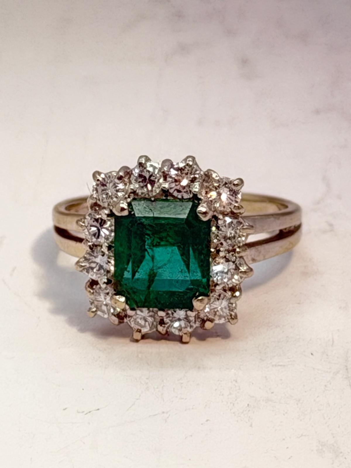 Emerald and Diamond Ring 18K White Gold 